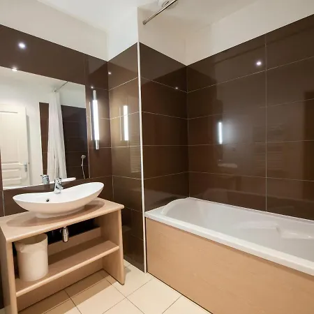 A Avec Piscine, Parking Et Animaux Acceptes - Fr-1-165b-51 דירה