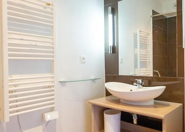 Confortable Avec Terrasse, Piscine Et Sauna à - 4 Pers, 27 M² - Fr-1-165b-51 Appartamento