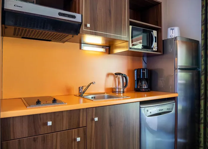 Appartamento Confortable Avec Terrasse, Piscine Et Sauna à - 4 Pers, 27 M² - Fr-1-165b-51 Jausiers