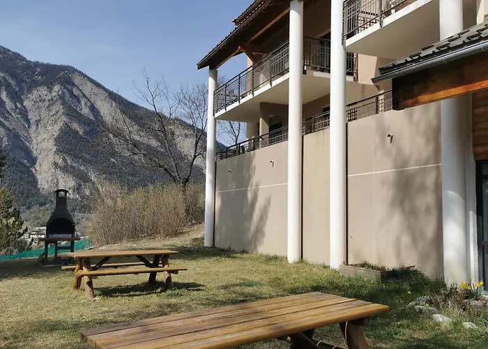 Confortable Avec Terrasse, Piscine Et Sauna à - 4 Pers, 27 M² - Fr-1-165b-51 Appartamento Jausiers